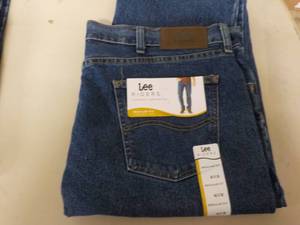 Lee Riders size 42 x 32 Jeans...