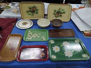 Collection of Vintage Kitchen Items