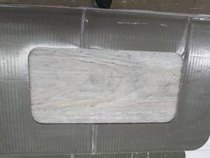 lot 31 image: 13 cases of Lanikai Mist 7.13 in. W...