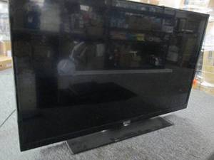 lot 145 image: sanyo 39 inch tv powers on...