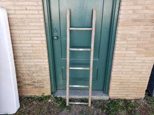 Wood Ladder for Crafts and Dcor