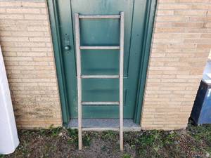 Wood Ladder for Crafts and Dcor