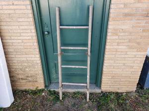 Wood Ladder for Crafts and Dcor