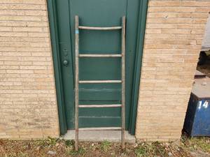 Wood Ladder for Crafts and Dcor