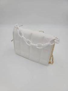 lot 41 image: WHITE PURSE WITH GOLD CHAIN