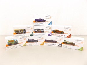 lot 17 image: Lot of 8 NEW Series 1 Hot Wheels I.D. Cars