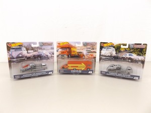 lot 18 image: Lot of 3 NEW Hot Wheels Team Transport Porsche Themed Cars
