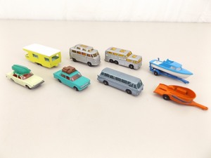 lot 23 image: Lot of 8 Vintage Higher Grade Loose Recreation and Travel Themed Matchbox Cars