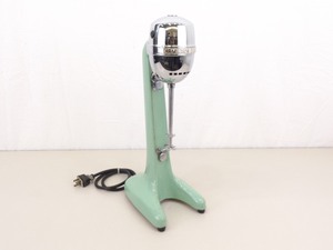 lot 32 image: Vintage WORKING 1950s Hamilton Beach Jadite Enamel Milkshake Mixer