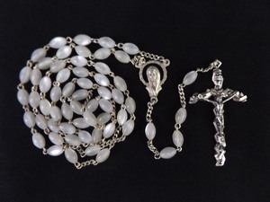 lot 41 image: Antique .925 Sterling Silver White Chrysoberyl Beaded Rosary