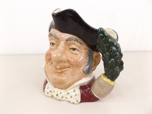 lot 60 image: Vintage LARGE Royal Doulton Mine Host #D6468 Toby Mug
