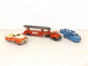 lot 76 image: 3 Vintage Vintage Hubley etc. Metal Toys