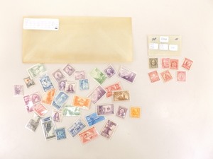 lot 97 image: Lot of Vintage Mint Never Hinged MNH US Stamps&nbsp