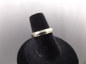 lot 106 image: 14k Yellow and White Gold Band Ring Size 6.5