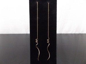lot 114 image: 14k Yellow Gold Swirl Long Dangle Earrings