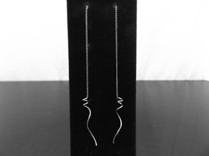 lot 115 image: 14k White Gold Swirl Long Dangle Earrings