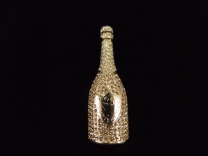 lot 121 image: Limited Edition Carolee 25th Anniversary New Years Champagne Bottle Brooch