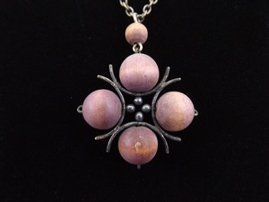 lot 127 image: Vintage AARIKKA Finland Modernist Necklace