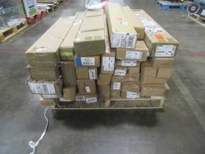 lot 122 image: WHOLESALE MIXED PALLET OF MISCELLANEOUS BLINDS (Various Makes, Sizes and Material)