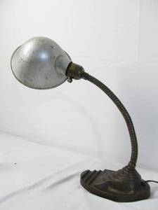 lot 12 image: Antique EAGLE Cast Iron Industrial Gooseneck Desk Lamp