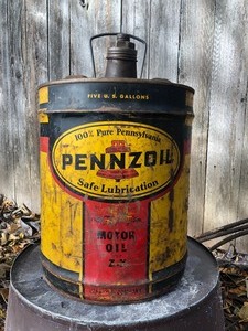 lot 56 image: 2 Larger Vintage Motor Oil Cans - Pennzoil & Cen-Pe-Co