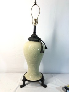 lot 25 image: Large Clawfoot Green Ceramic Table Lamp wBronze Hardware