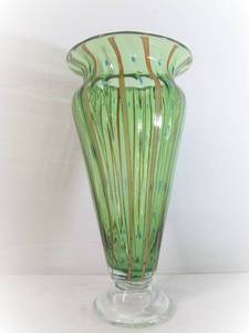 lot 121 image: Large Hand Blown Green Art Glass Vase