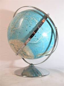 lot 126 image: Vintage Rand McNally World Portrait Globe