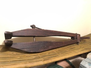 lot 88 image: HUGE Antique Primitive Wood Vise Tool