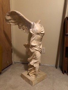 lot 93 image: Fantastic Large Vintage Louvre Museum Sculpture - Winged Victory