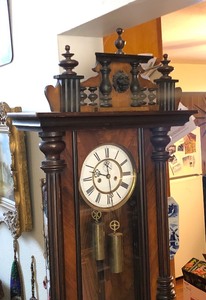 lot 100 image: LARGE Ornate Antique Wall Clock