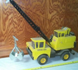 lot 55 image: Tonka Crane. Great Operating Condition, all Metal.