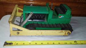 lot 57 image: Structo Dozer.