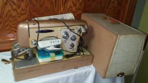 lot 68 image: Vintage Portable Sewing Machine  Metal.