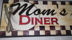 lot 106 image: Moms Diner Sign.
