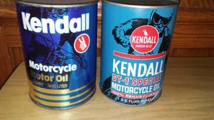 lot 129 image: Kendall Motorcycle Oil Quart Cans (2)