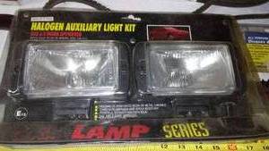 lot 156 image: Halogen Light Kit.