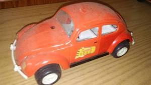 lot 191 image: Tonka Volkswagen VW Bug.