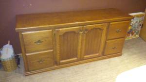 lot 61A image: Credenza - great storage - excellent quality - Oak
