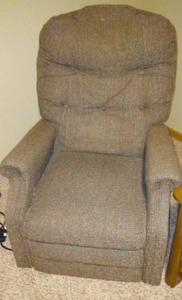lot 208D image: Recliner with heat and massage.