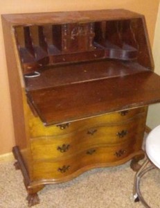 lot 255C image: Antique Writing Desk with key. Amazing condition