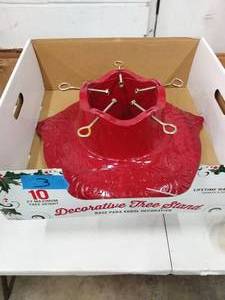 RED DECORATIVE TREE STAND