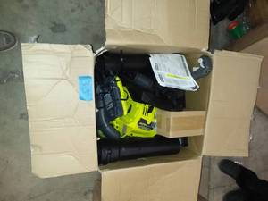 RYOBI 40V Whisper Series 145 MPH 625 CFM Cordless Battery Backpack Leaf Blower with 5.0 Ah Battery and Charger