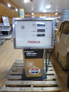 lot 3 image: Vintage Amoco Gas Pump