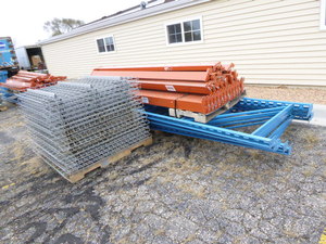 lot 11 image: Pallet Racking