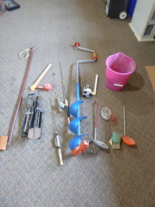 lot 27 image: Ice Fishing Equipment