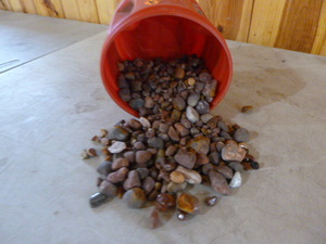 lot 37 image: Mixed Agates