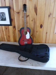lot 51 image: Acoustic Guitar