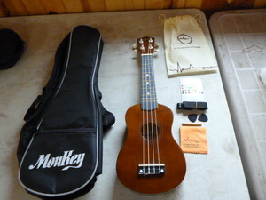 lot 52 image: Adm Ukulele