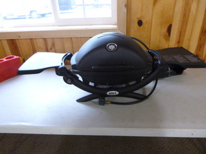 lot 68 image: Weber Portable Gas Grill